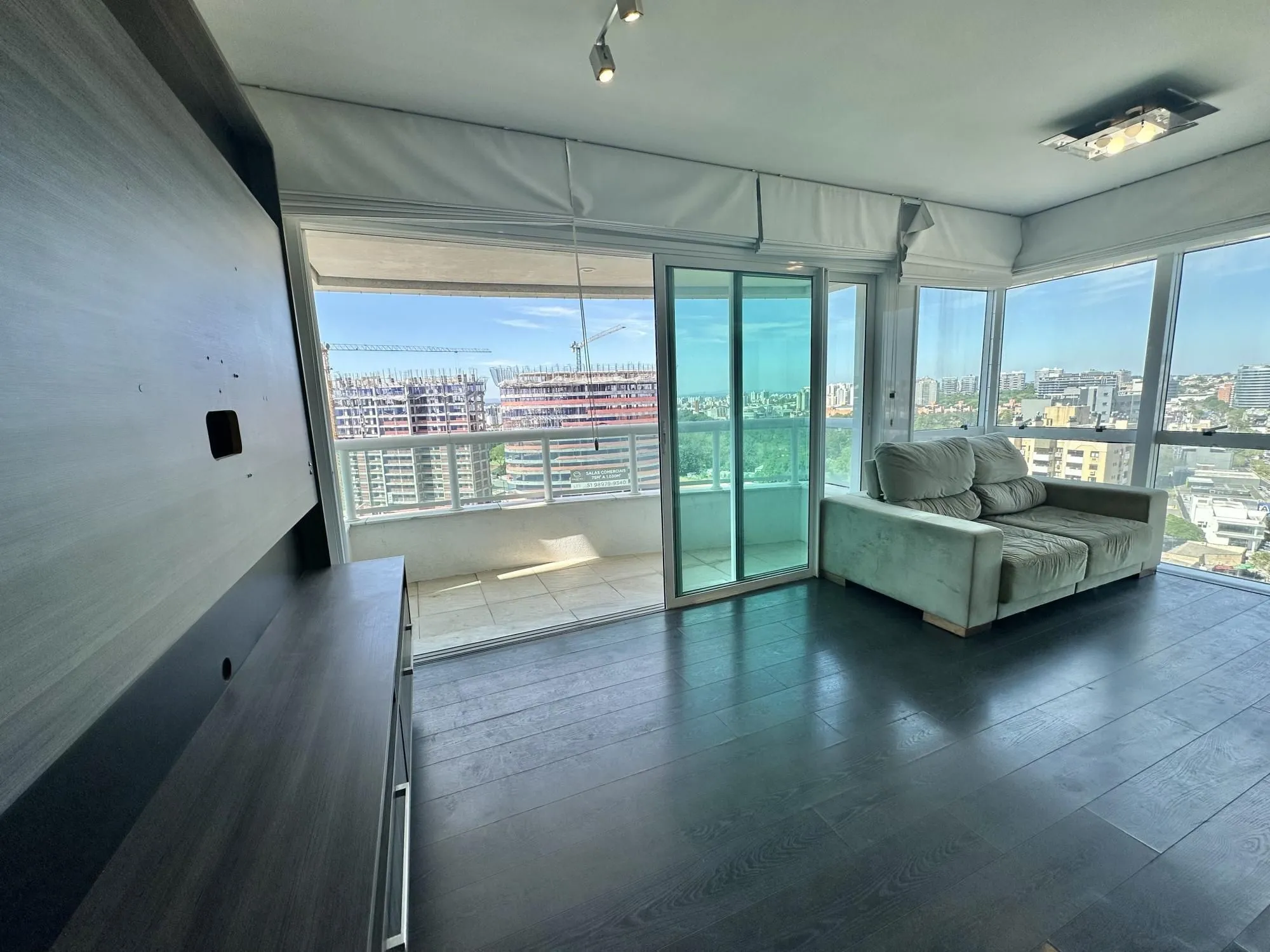 Imagem Apartamento 2 Dormitórios para comprar no Parigi Residence Bairro Três Figueiras