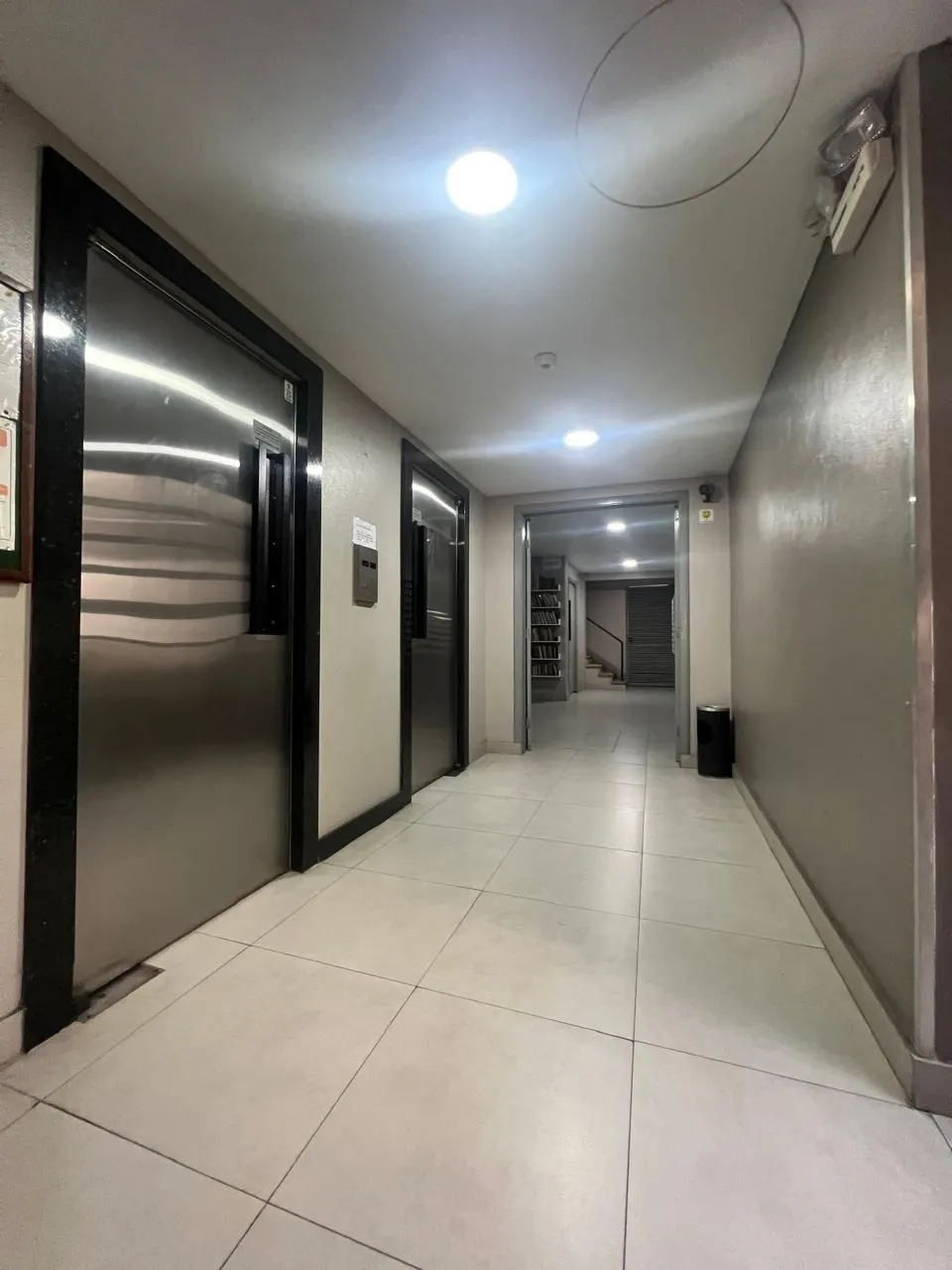 Imagem EXCELENTE E AMPLO APARTAMENTO 3 DORMITÓRIOS NO CENTRO - MUITA LUZ E O MELHOR DA VIDA URBANA!