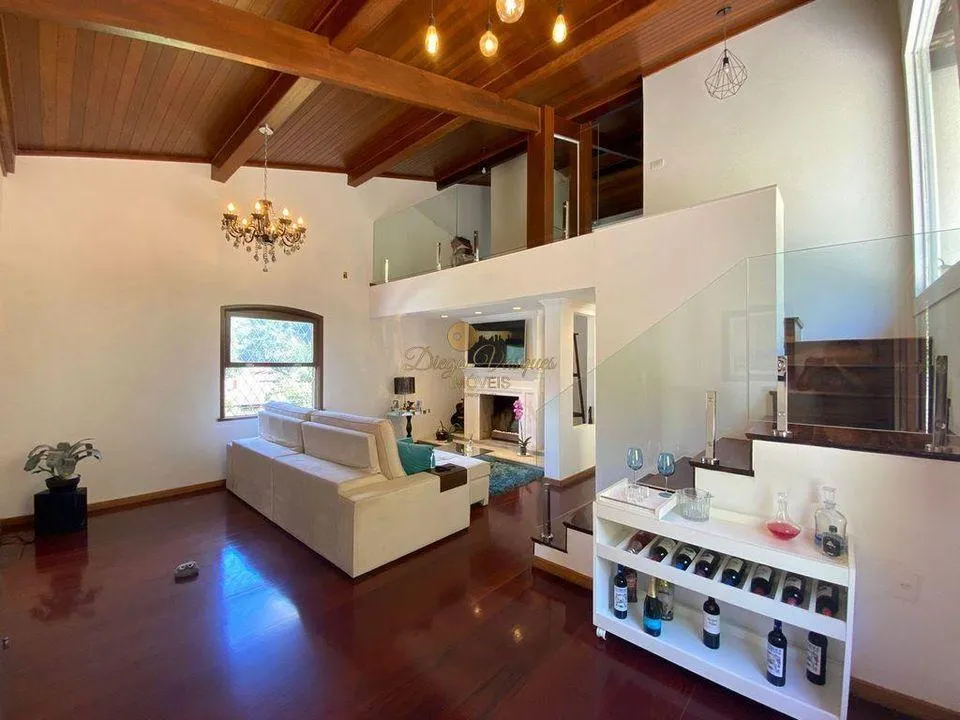 Imagem Casa para Venda em Teresópolis / RJ no bairro Albuquerque