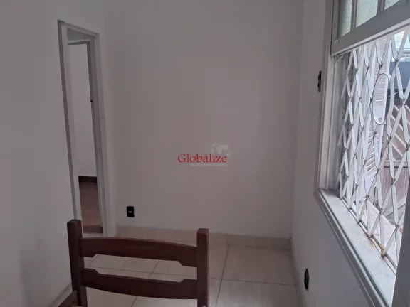 Imagem Casa sobreposta térrea em Santos no bairro do Gonzaga com características para ser comércio para locação por R$ 7.000,00 ou venda por R$ 1.175.000,00
