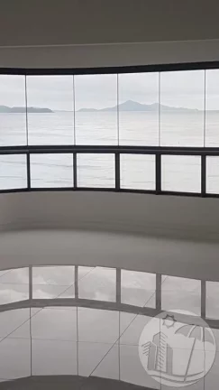 Imagem Espetacular Apartamento Frente Mar com 3 Quartos e 2 Vagas