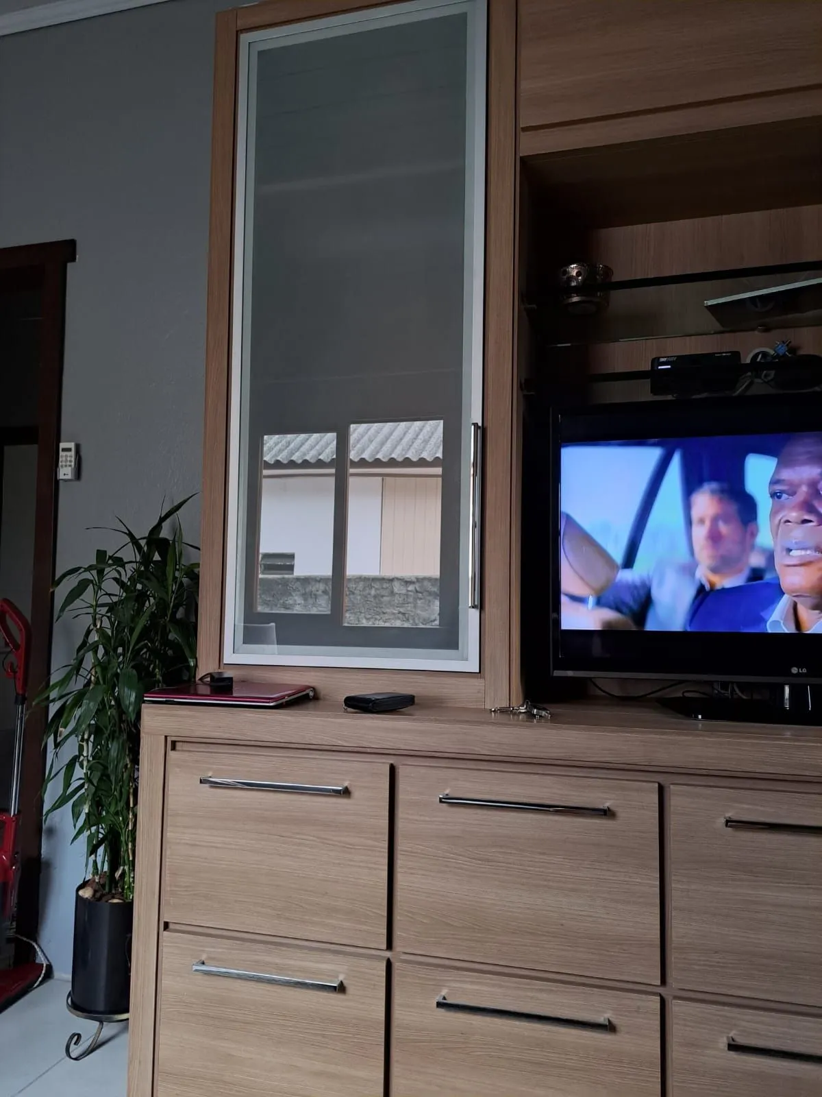 Imagem Casa com 02 quartos (01 suíte), 03 vagas no Bairro Sarandi em Porto Alegre