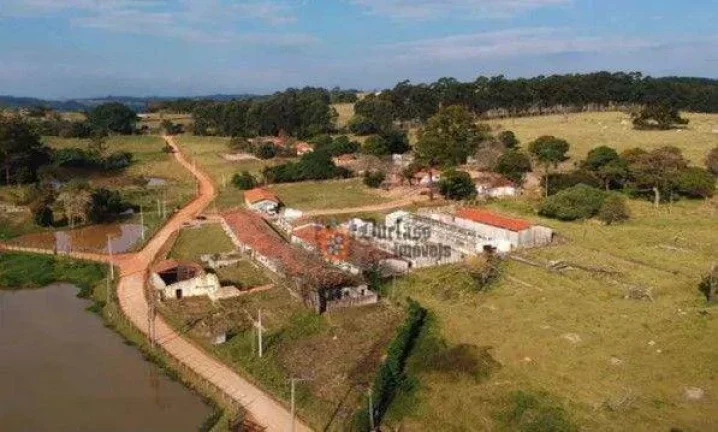 Imagem Sítio com 7 dormitórios à venda, 16600 m² por R$ 3.750.000,00 - Pedregulho - Itu/SP