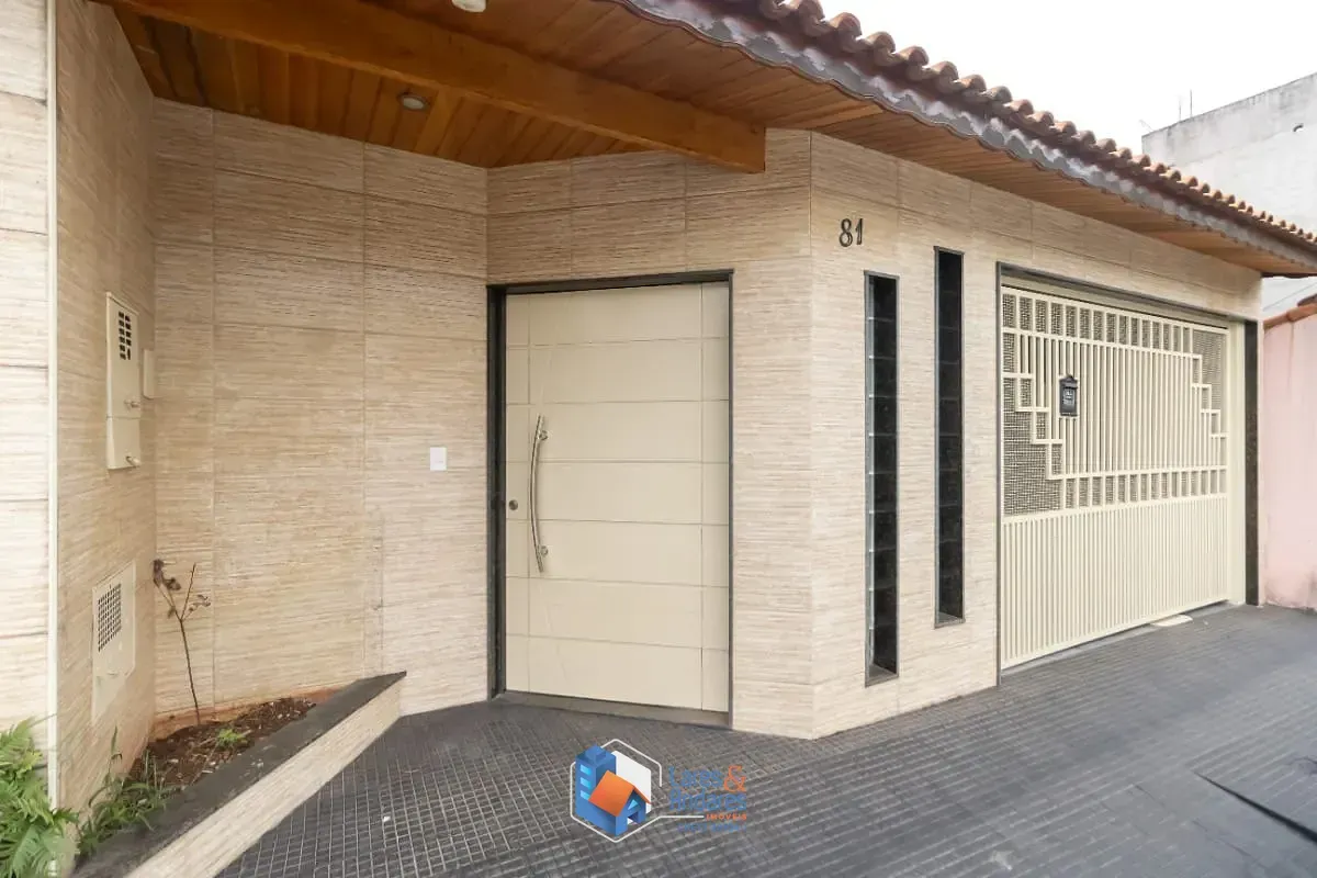 Foto do imóvel Casa para venda em Jardim das Rosas (Zona Norte) com 2 quartos, sendo 1 suíte, 240m² em Rua Japaratinga