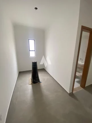 Imagem Casa Sobreposta com 4 Dormitórios e 2 suítes - Embaré / Santos