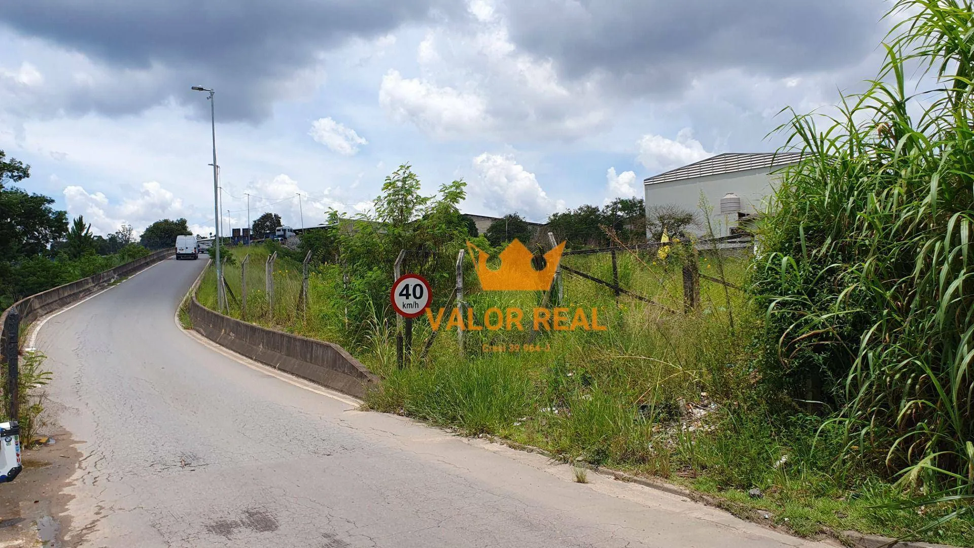 Imagem Terreno Estratégico à Venda ou Locação: Potencialize Seus Negócios na Marginal do Rio Jundiaí. Aceita permuta