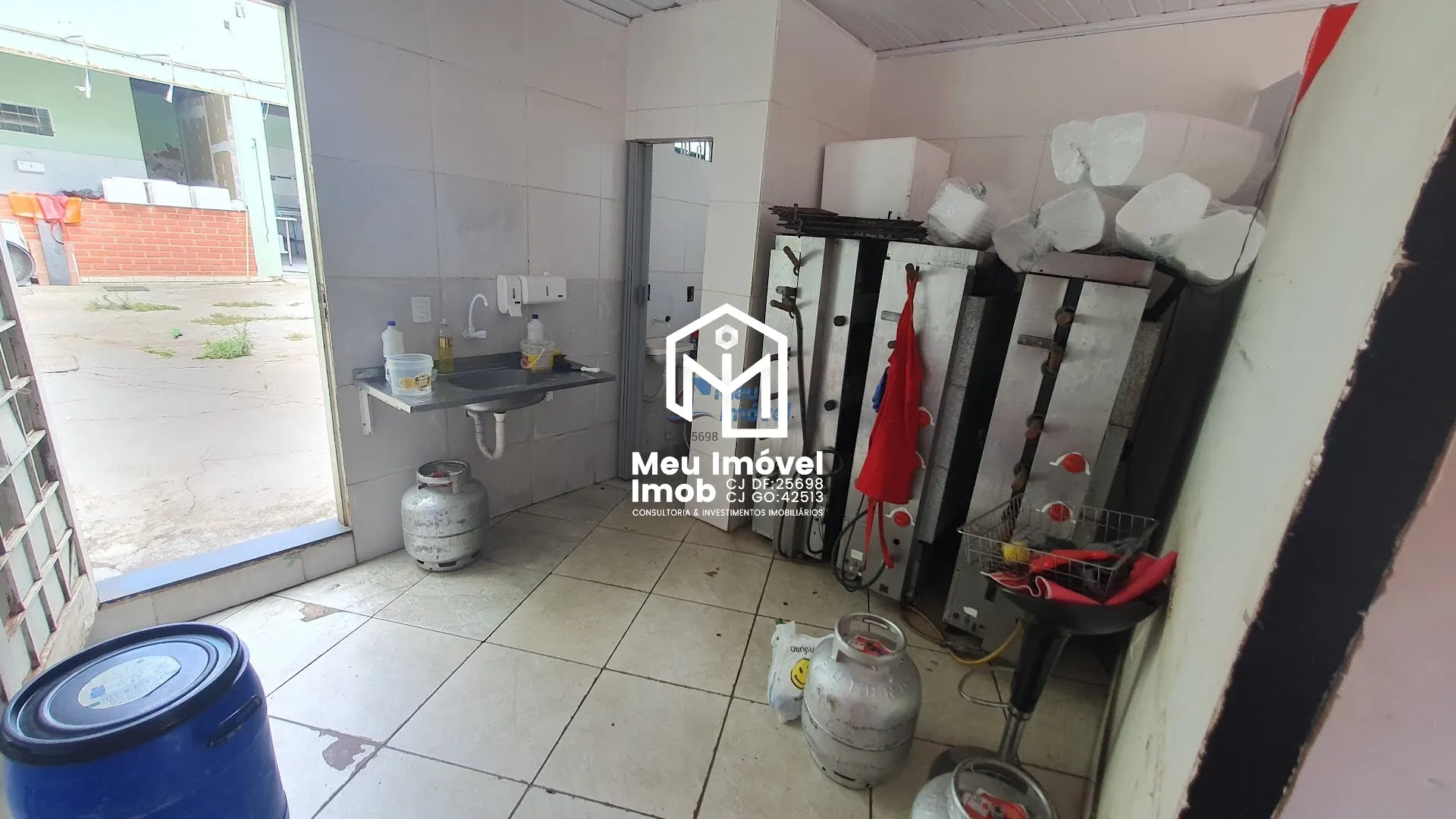 Imagem Casa com Loja 4 Quartos 3 Vagas 190m² Box em Blindex