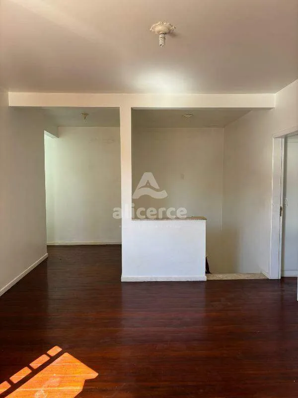 Imagem Casa à venda l 5 dórmitórios, 1 suíte l 237,83m² l Balneário do Estreito - Florianópolis/SC