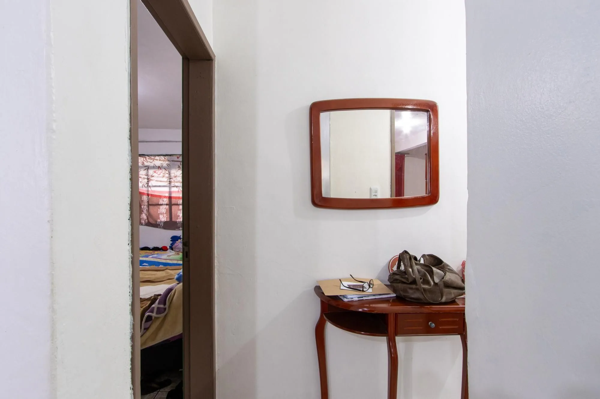 Imagem Casa ampla de 2 pavimentos com 4 dormitórios, 1 suite e 4 vagas no bairro Santa Tereza!