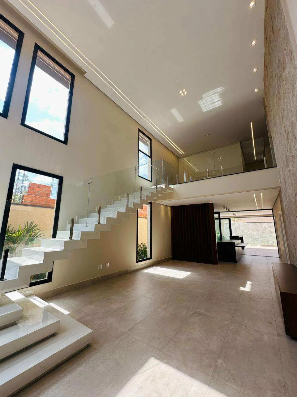 Imagem Casa à venda em Franca, Núcleo Agrícola Alpha, com 4 quartos, 304m2