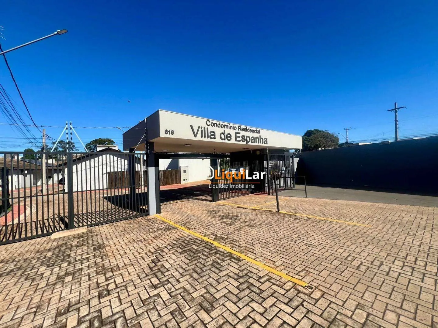 Imagem Casa Térrea à Venda no Condomínio Villa de Espanha com Suíte, Varanda Gourmet e Energia Fotovoltaica