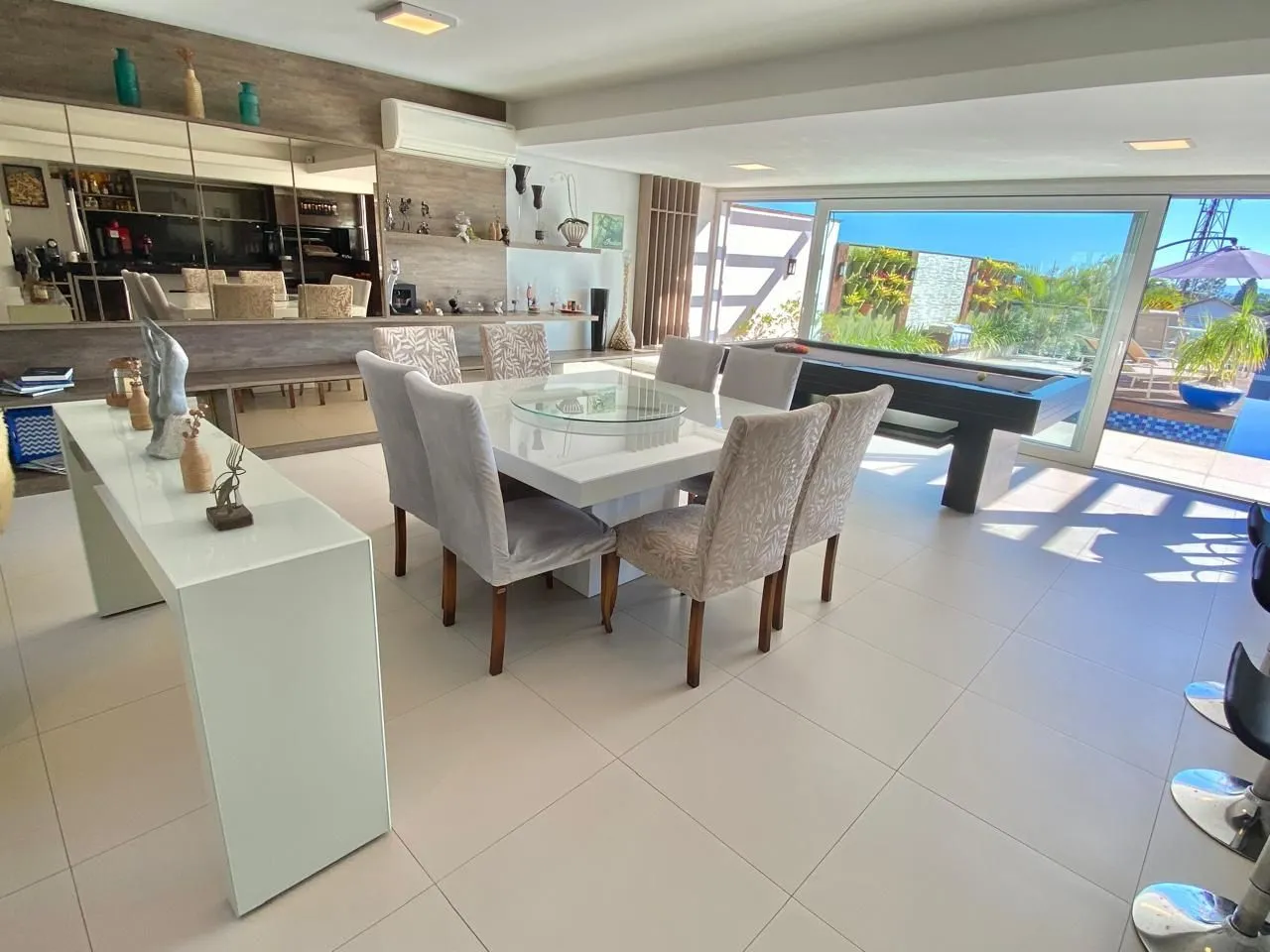 Imagem Casa em Ipanema com 4 Dormitórios sendo 3 Suíte