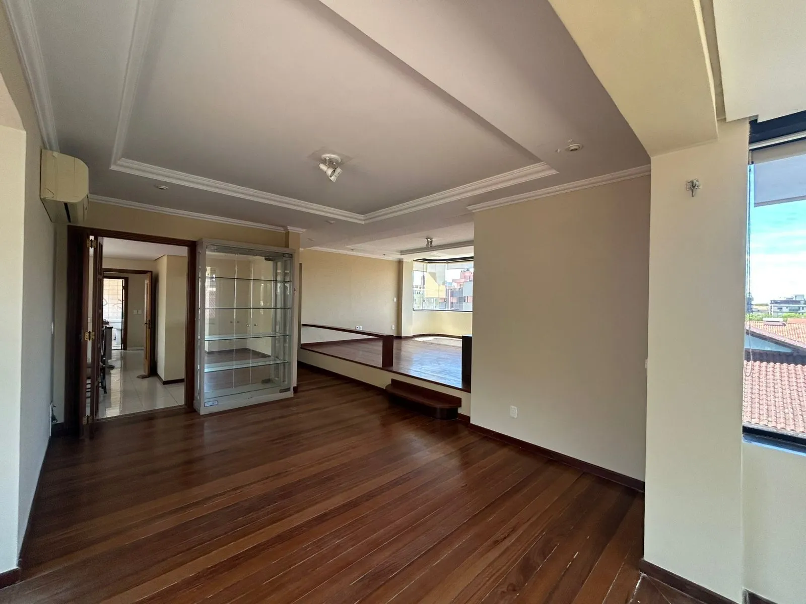 Imagem Apartamento 4 dormitórios • 172 m² privativos • Suíte com hidromassagem • Jardim Lindóia
