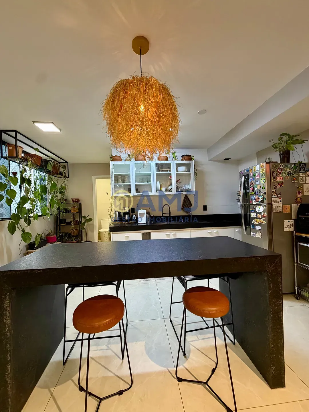 Imagem APARTAMENTO MOBILIADO E TOTALMENTE REFORMADO À VENDA - CENTRO | RUA 07