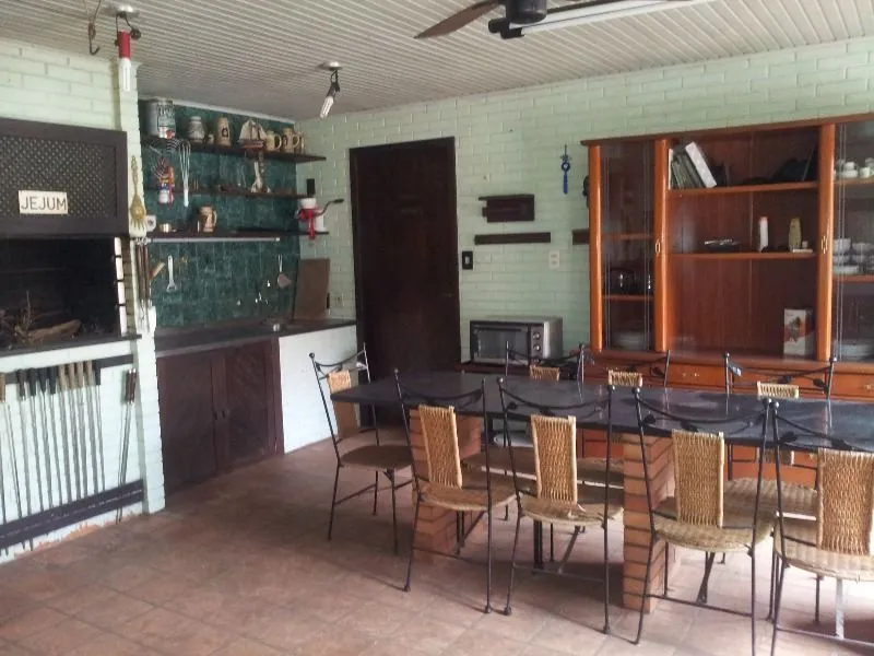 Imagem Casa para Venda - 400m², 3 dormitórios, sendo 1 suites, 2 vagas - Cristal