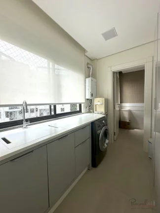 Imagem Linda cobertura em duplex com 272 mts2 privativos, 2 garagens, 3 dormitórios, sendo 1 suíte master...