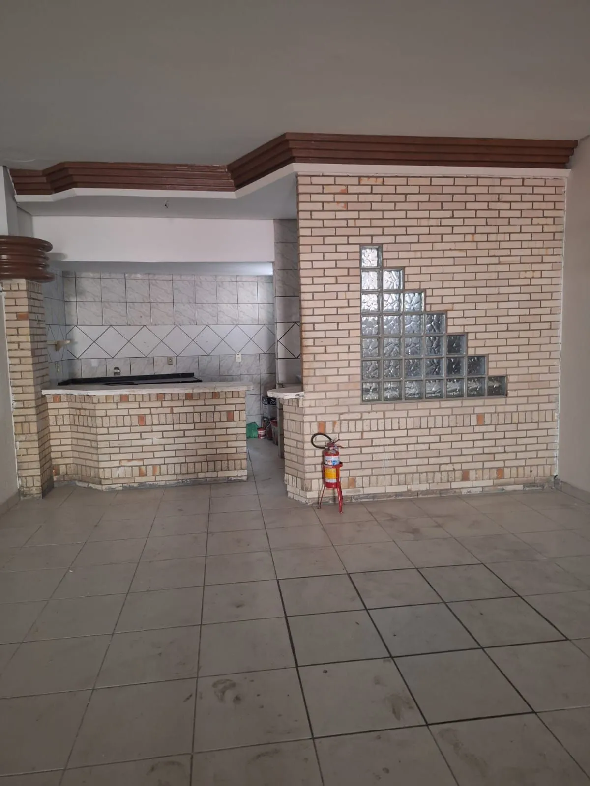Imagem Prédio comercial com 3 andares