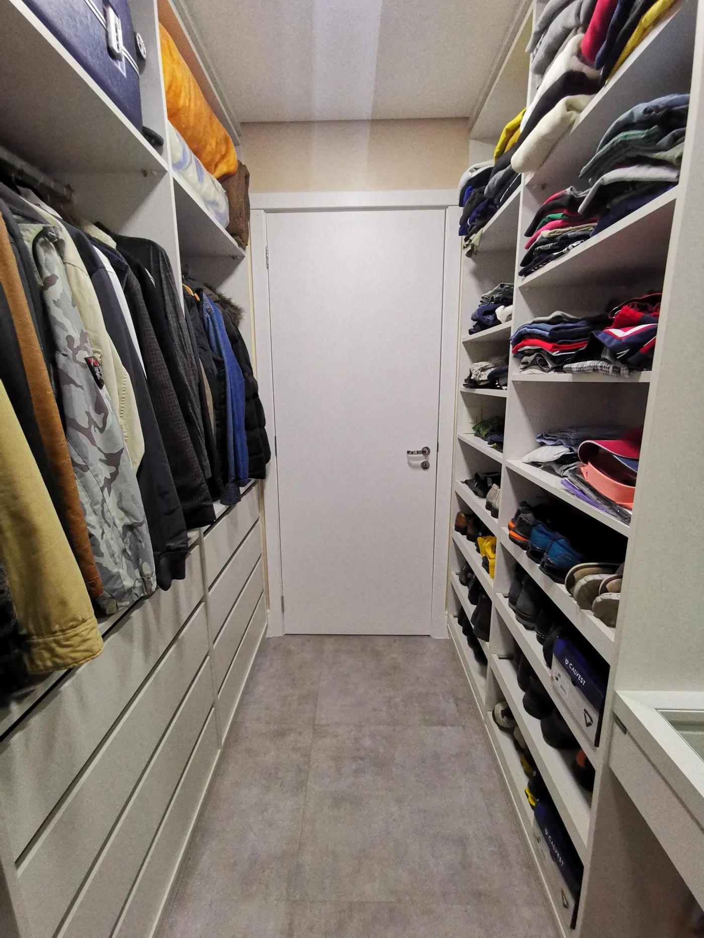 Imagem A Mais Assertiva Inteligência Imobiliária vende;  Belíssimo apartamento mobiliado  02 dormitó...