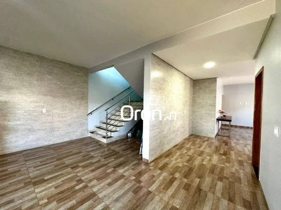 Imagem Sobrado à venda, 319 m² por R$ 999.000,00 - Setor Goiânia 2 - Goiânia/GO