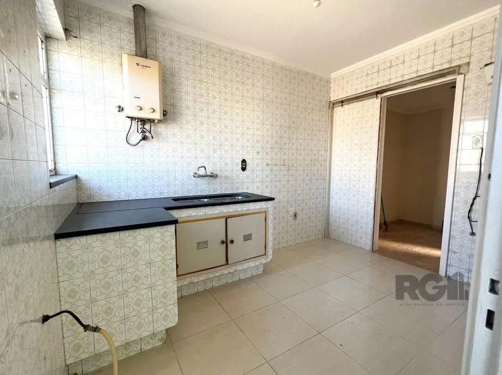 Imagem APARTAMENTO 3 DORMITÓRIOS, 2 VAGAS DE GARAGEM, NO BAIRRO PETRÓPOLIS, POA/RS