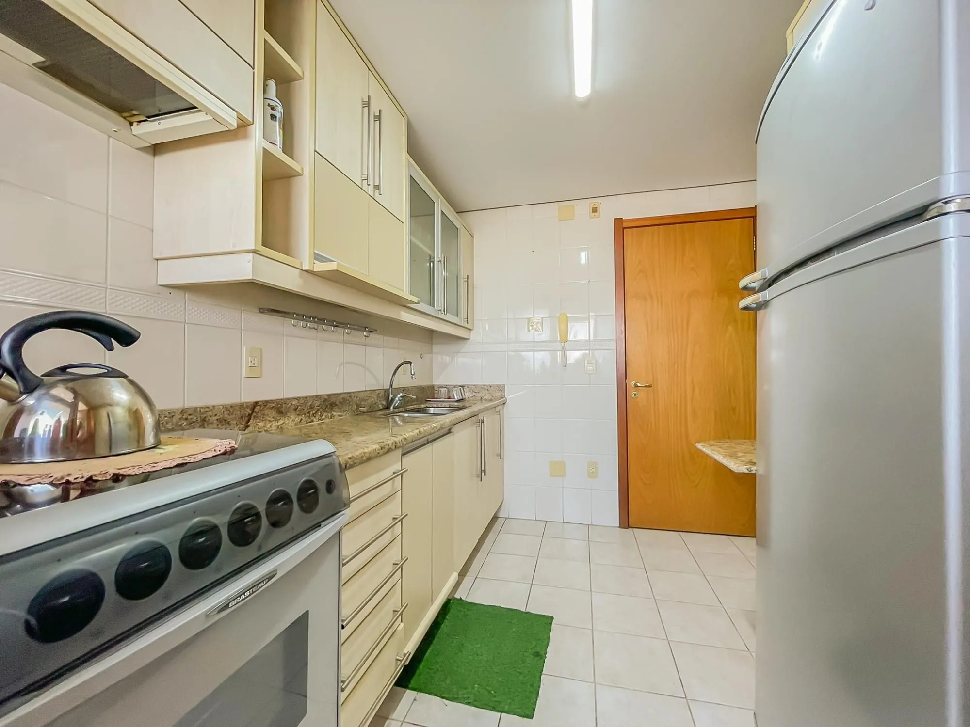 Imagem Lindo apartamento 03 dormitórios, duas vagas Coração Menino Deus