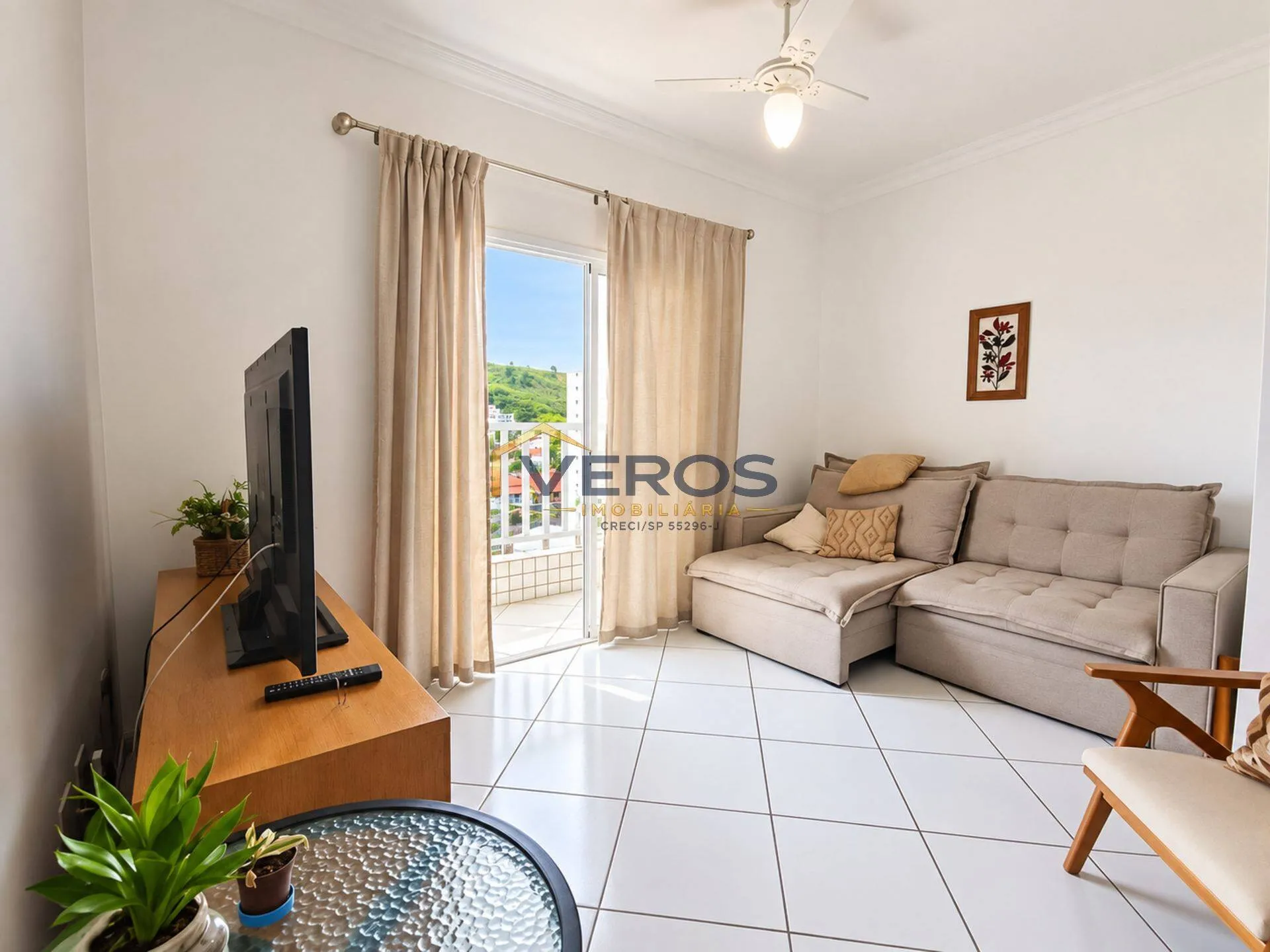 Foto do imóvel Apartamento com 2 quartos a venda 150m da praia Martim de Sá em Caraguá