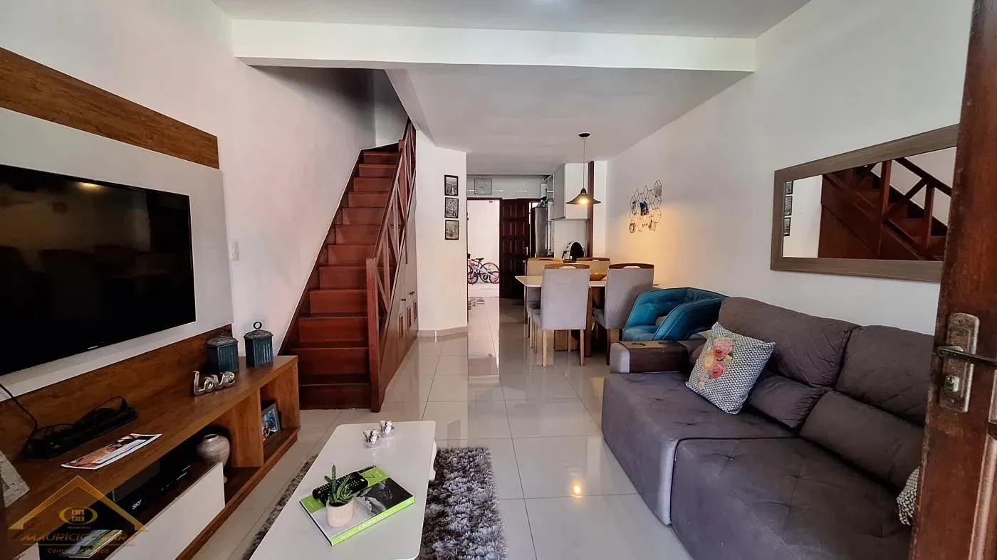 Imagem Casa em Condomínio para Venda em Cabo Frio / RJ no bairro Ogiva