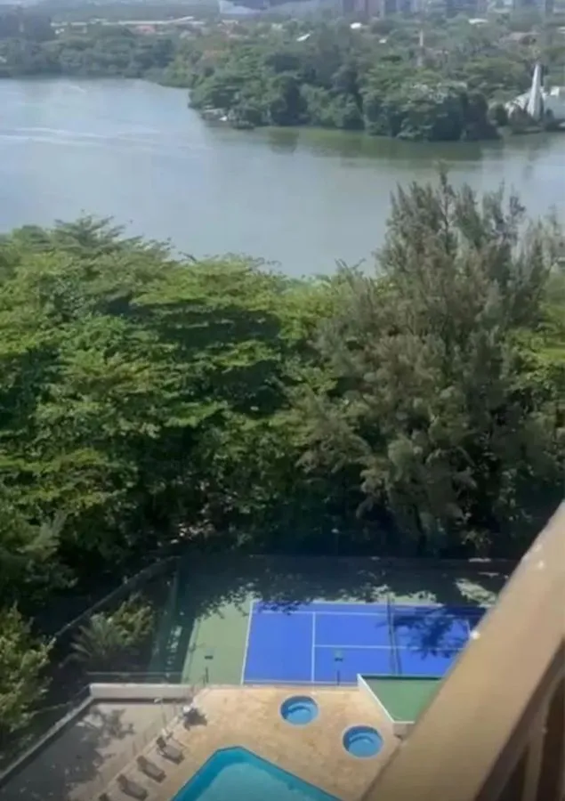 Imagem Apartamento com 2 Quartos e 2 Suítes na Avenida Lúcio Costa, Barra da Tijuca - Ap0857
