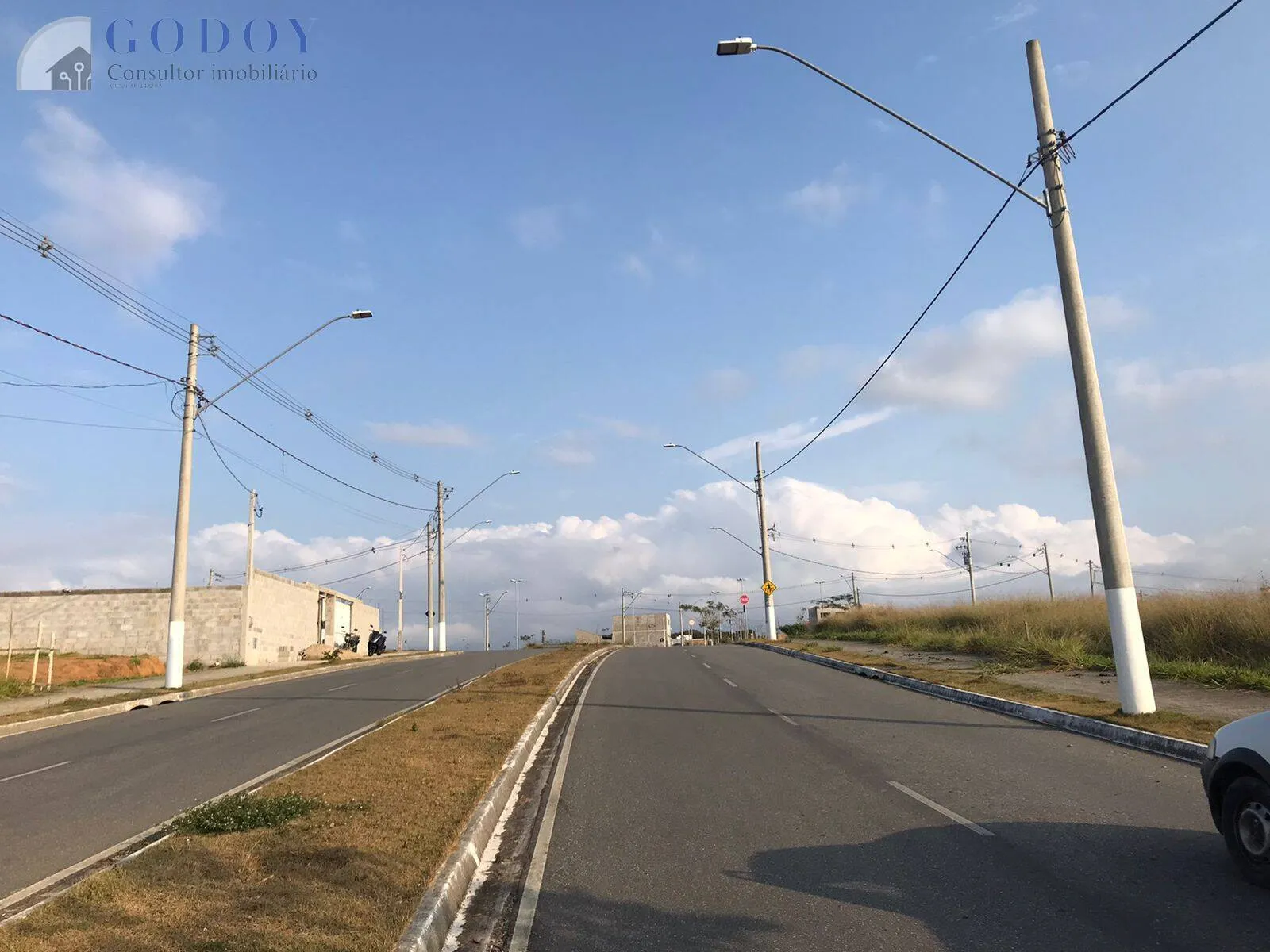 Imagem Terreno Residencial/Comercial à Venda - Vale dos Cristais