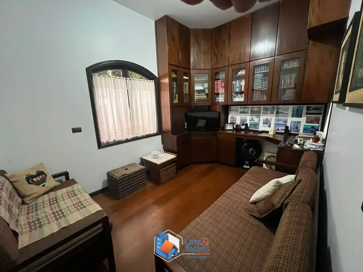 Imagem Casa para venda em Engenheiro Goulart com 3 quartos, 286m²