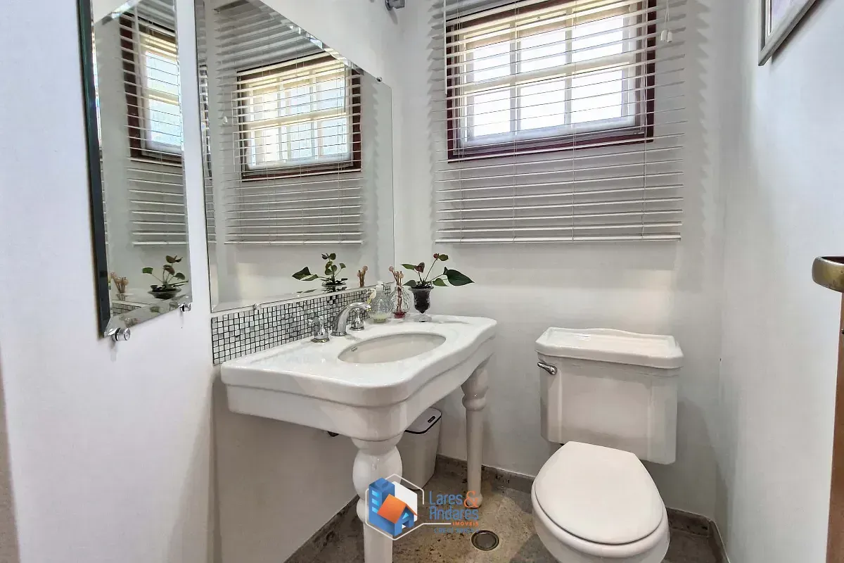 Imagem Sobrado para venda em Tucuruvi com 4 quartos, sendo 3 suítes, 415m²