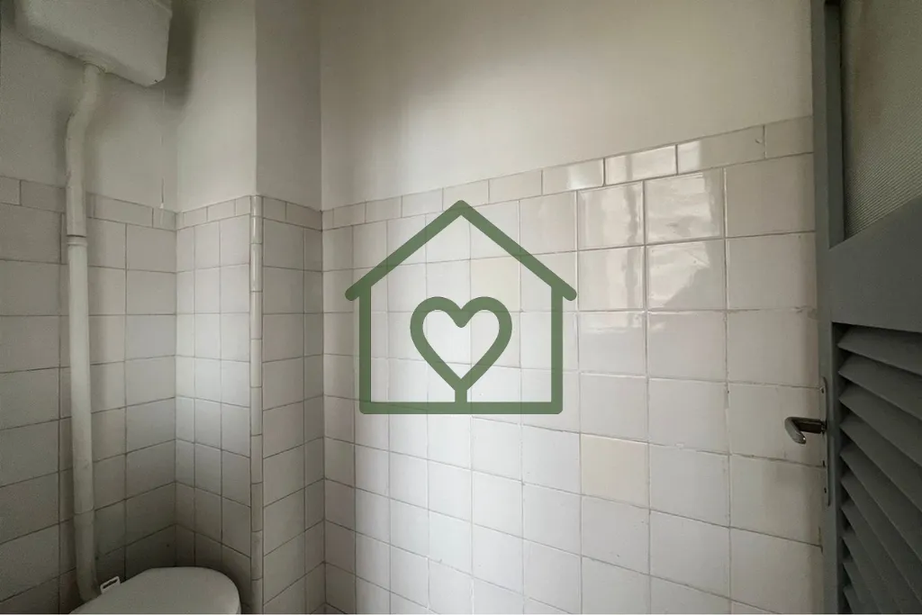 Imagem Descubra este incrível apartamento no Centro Histórico de Porto Alegre, disponível para venda. Lo...
