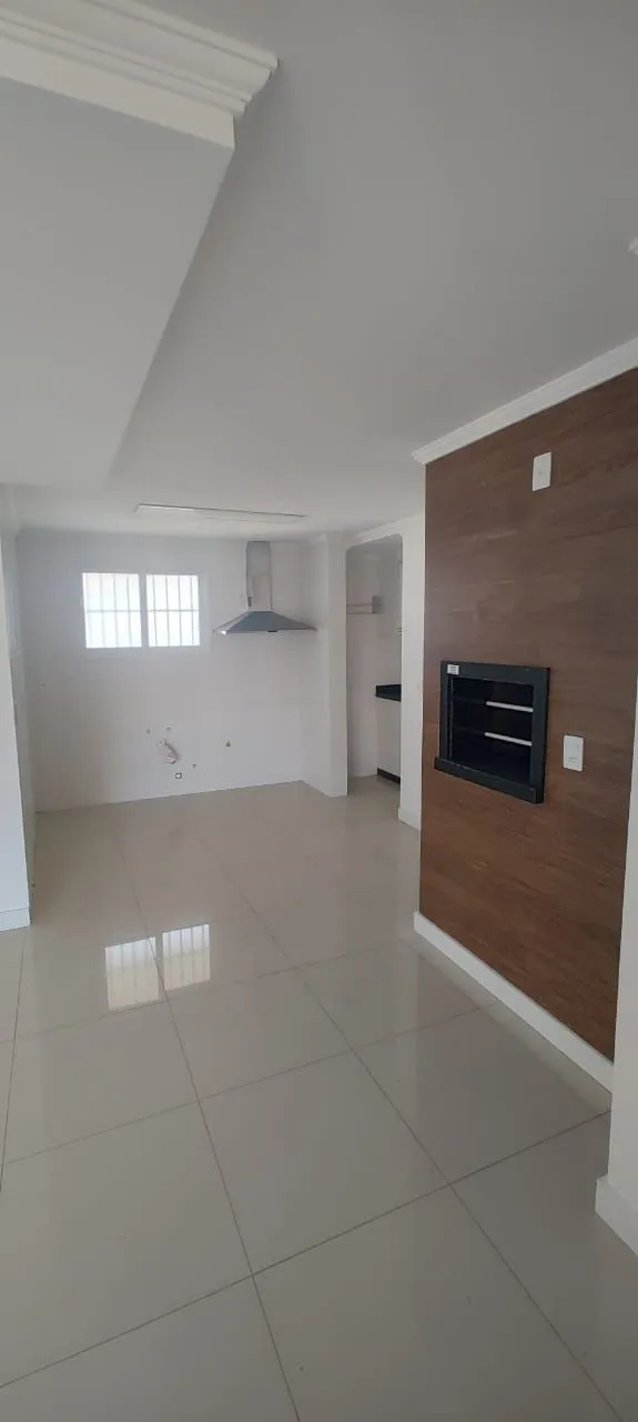 Imagem Apartamento com 03 Quartos e 02 vagas em Torres (01 suíte)