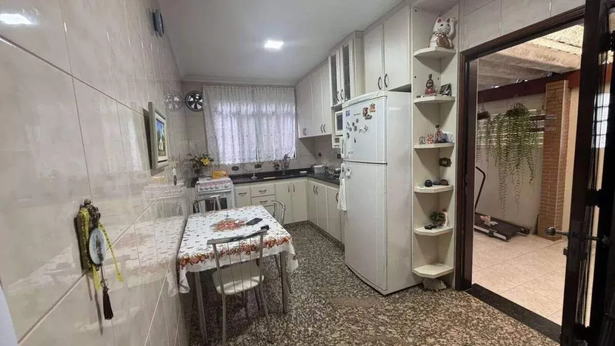 Imagem Casa térrea 3 dormitórios e 4 vagas - Vila Curuçá - Santo André