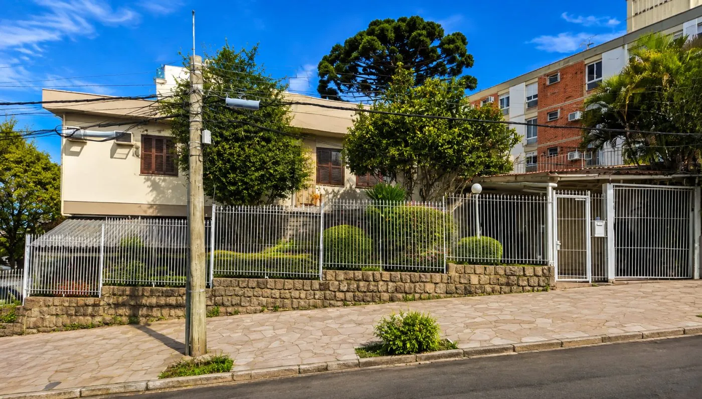 Imagem Casa 4 quartos para Venda no bairro Cristo Redentor em Porto Alegre