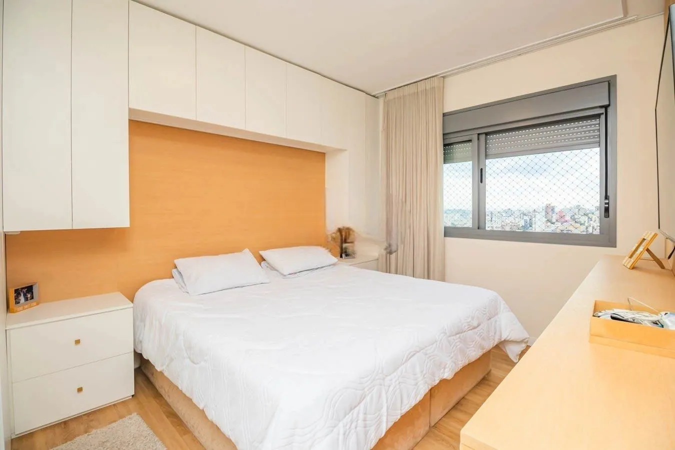 Imagem Apartamento para Venda - 98m², 3 dormitórios, sendo 1 suites, 2 vagas - Petrópolis