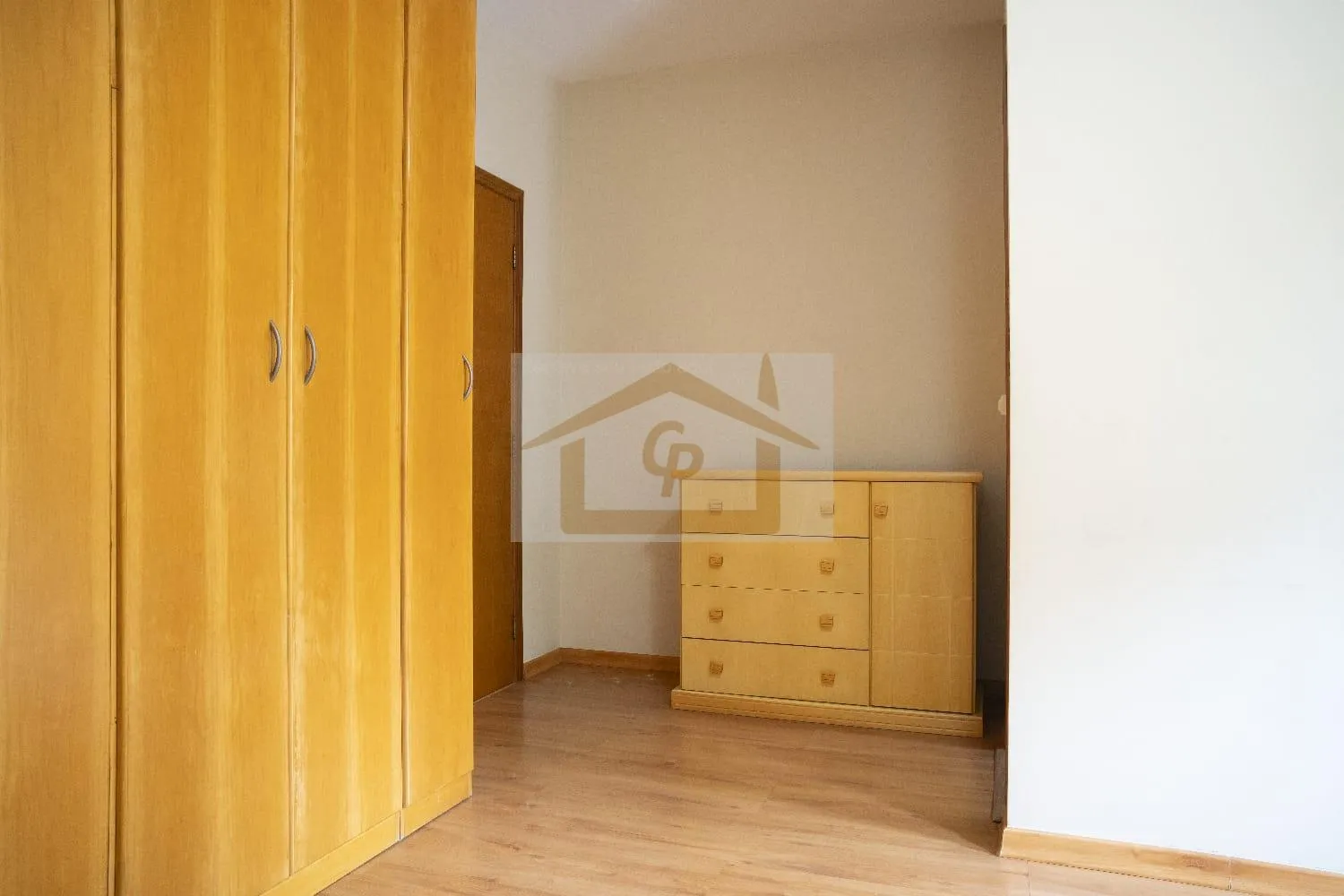 Imagem Duas suítes,, 2 vagas cobertas - Casa em Villagio - Bosque da Saúde