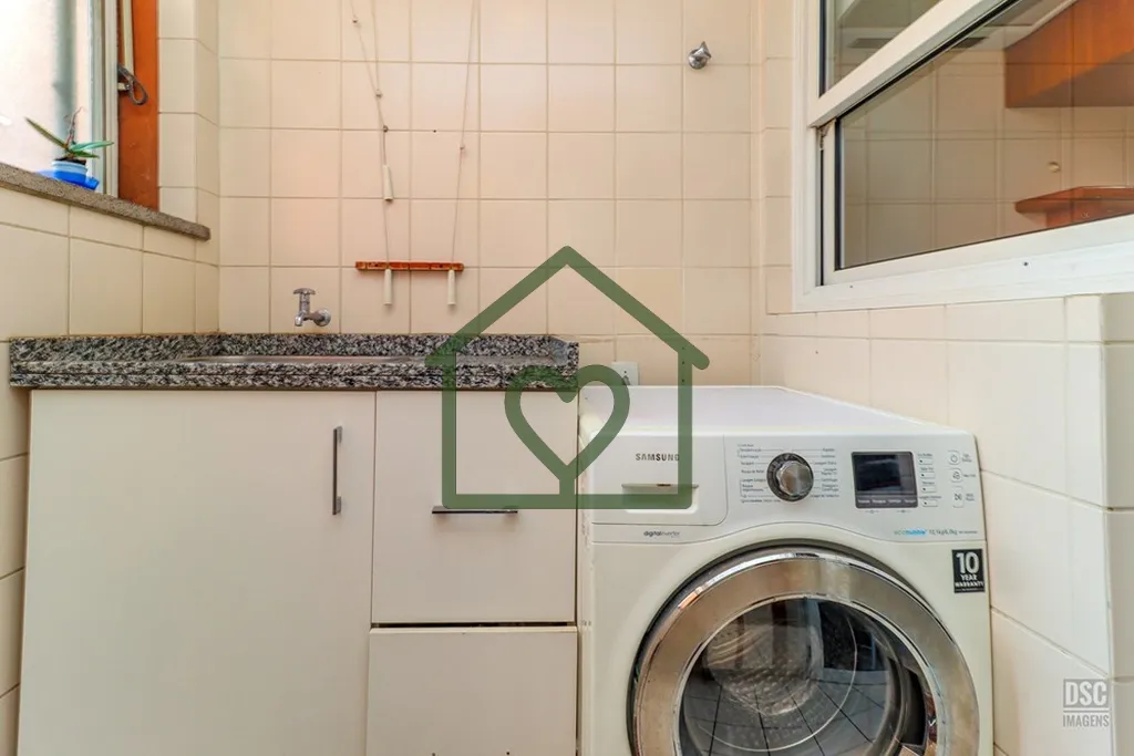 Imagem LINDA COBERTURA DE 200M² , 3 dormitórios sendo 1 suíte, 2 banheiros social, mais banheiro auxilia...