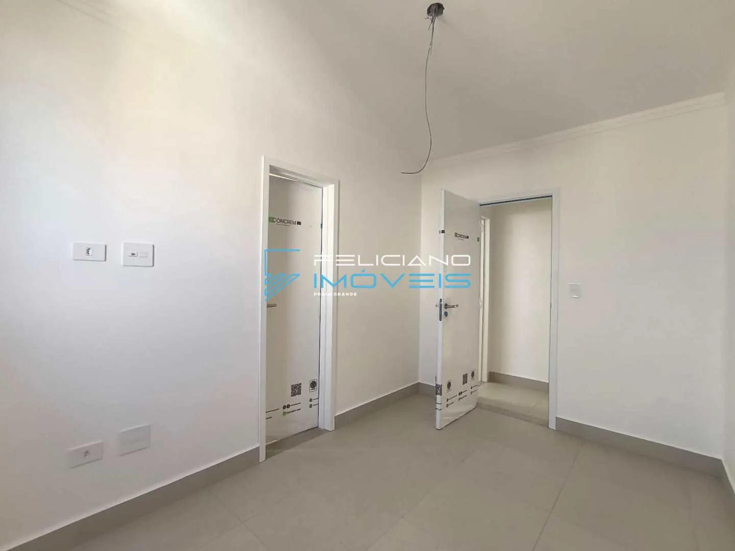 Imagem Apartamento com 2 quartos, Real, Praia Grande - R$ 600 mil, Cod: 5727