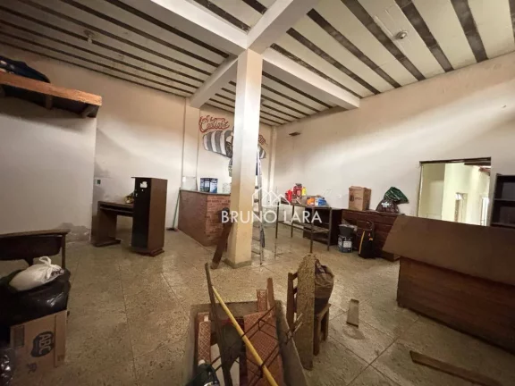 Imagem Casa com ponto comercial à venda no bairro Jardim das Roseiras - Igarapé/MG.