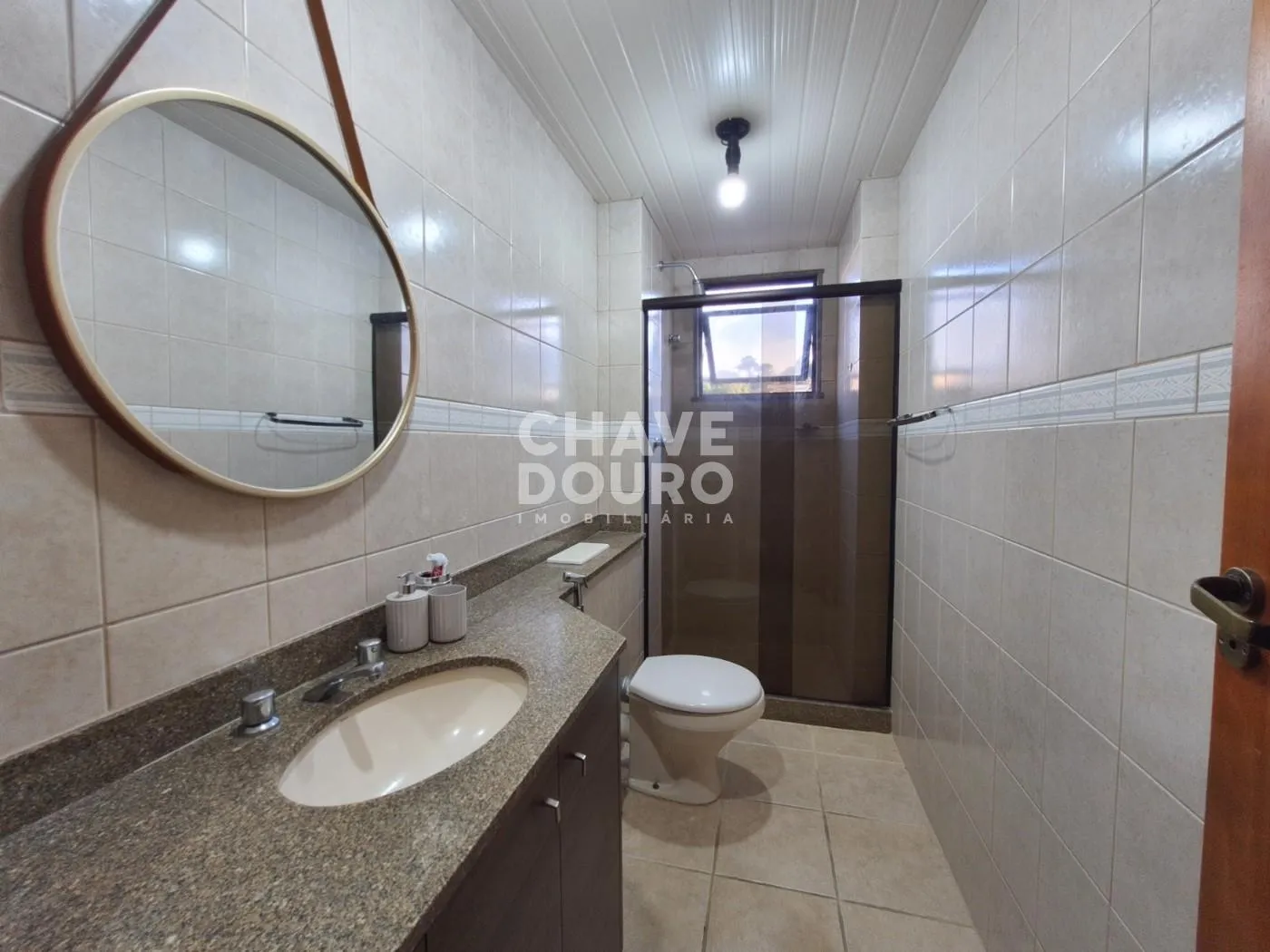 Imagem Apartamento de 2 Quartos (sendo 1 suíte com varanda) + Dependência e 1 Vaga