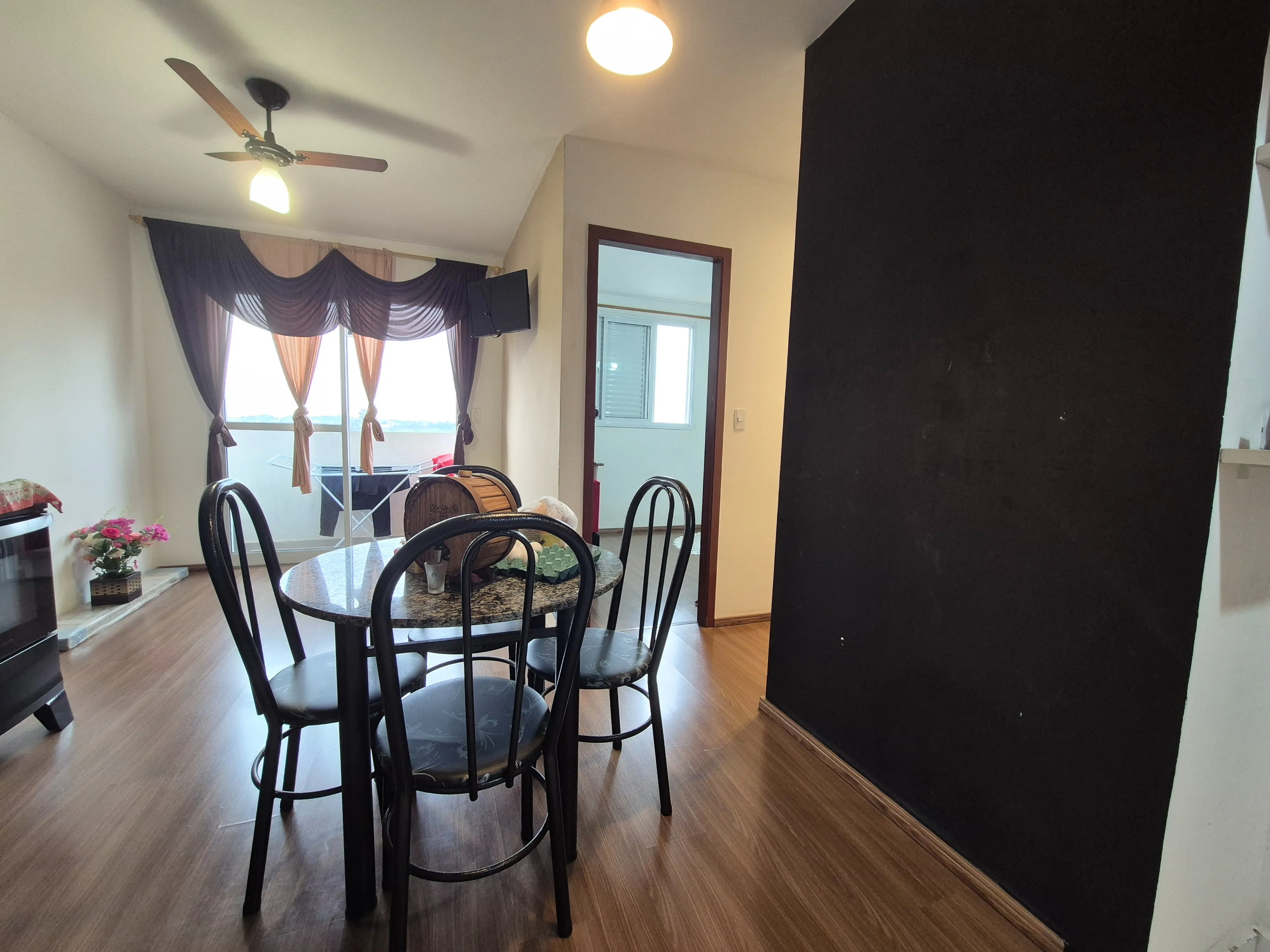 Imagem Apartamento à venda no Jardim São Carlos, Sorocaba, 51 m², 2 dormitórios, varanda, andar alto, vista livre, lazer completo e próximo ao Campolim