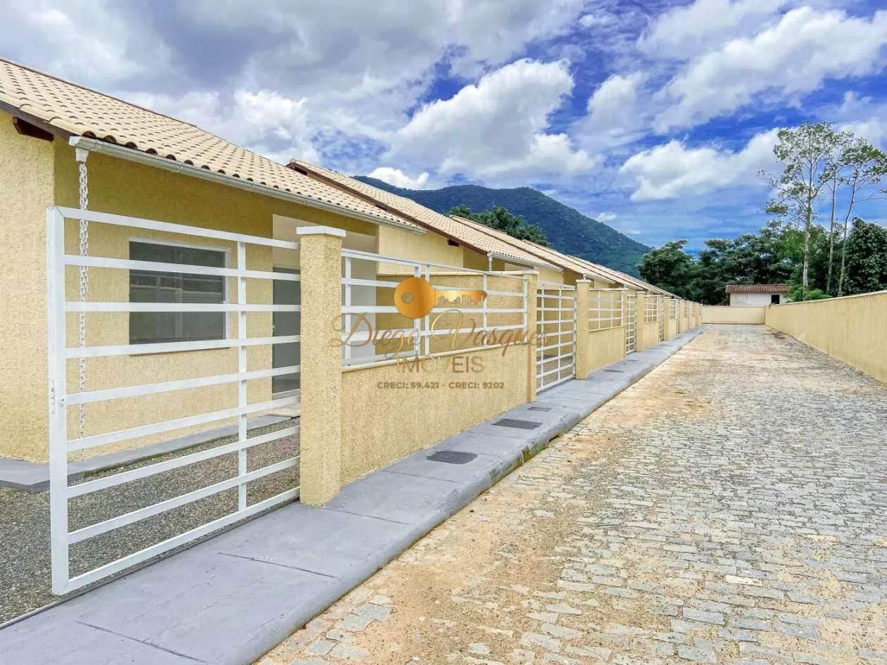 Imagem Casa em Condomínio para Venda em Guapimirim / RJ no bairro Cotia
