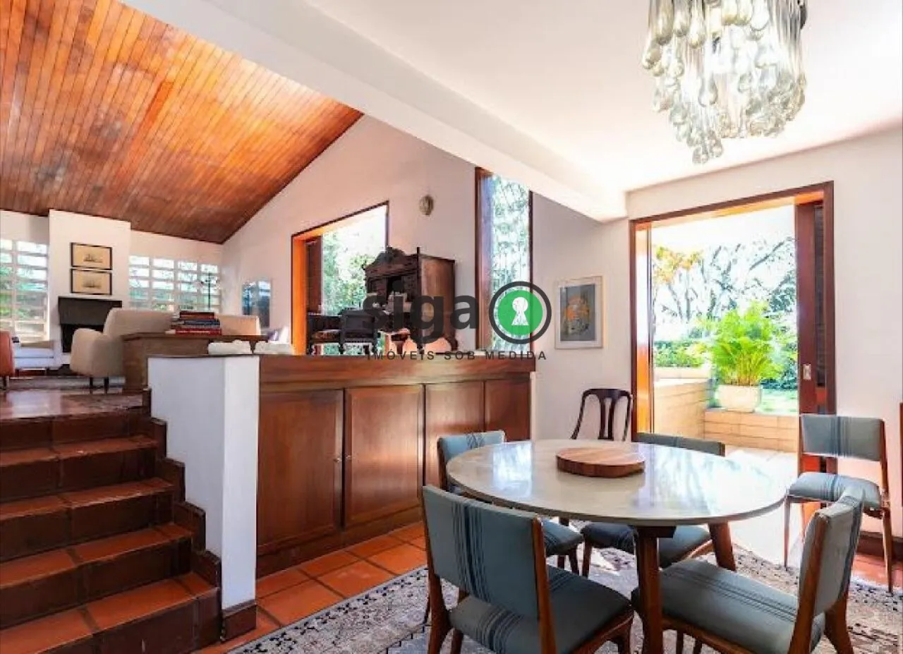 Imagem CASA À VENDA EM RUA FECHADA JARDIM EVEREST - VISTA PARA O JÓQUEI CLUB