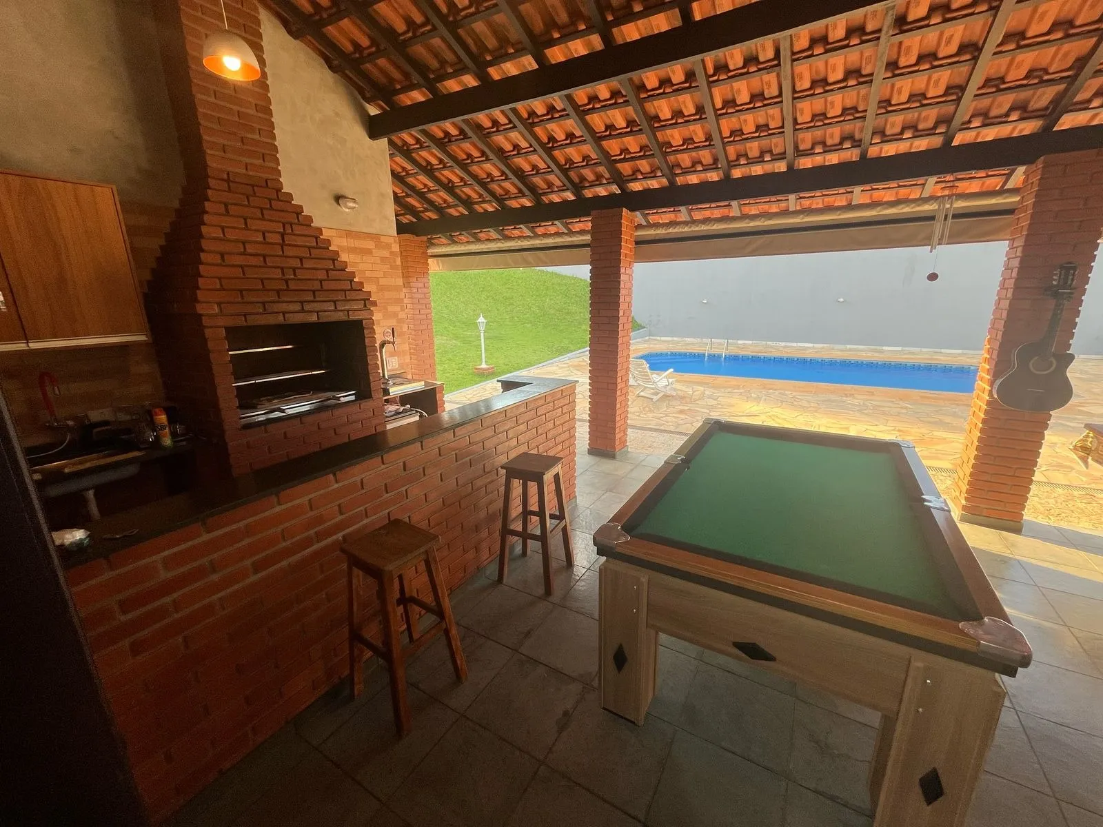 Imagem Chácara com 2.112,00m² Localizado no Condomínio Vitassay.
