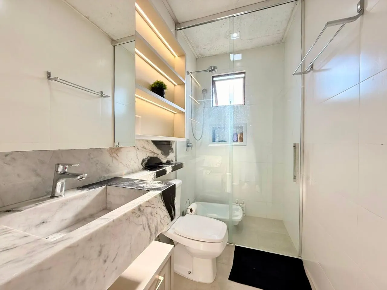 Imagem Apartamento à venda com 106.05m2 por R$ 2.400.000,00