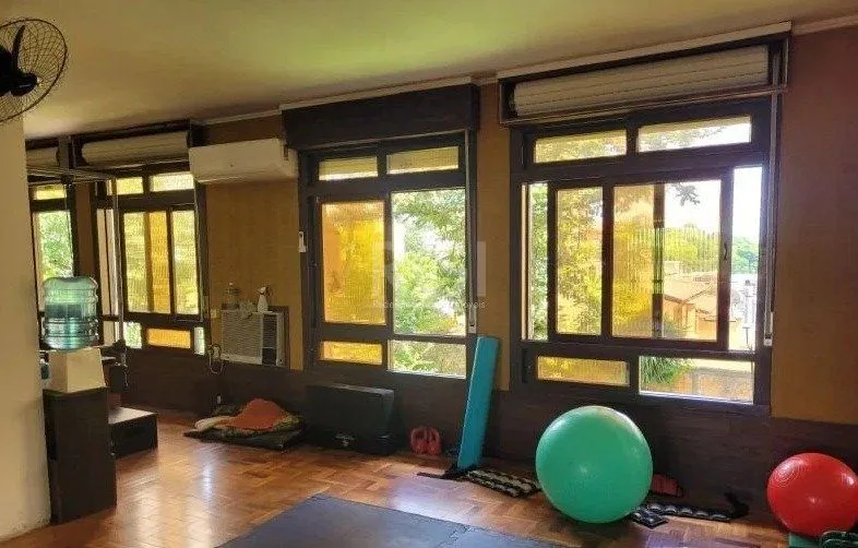 Imagem Casa Residencial ou comercial. Com 205 m² de área útil, 3 dormitórios