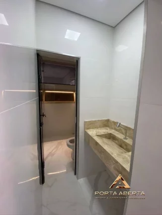 Imagem Casa Alto Padrão- 03 quartos sendo 03 suítes - Bairro Tiradentes -CÓD 953