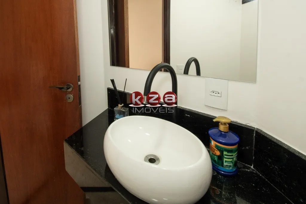 Imagem Imperdível! Apartamento de alto padrão a venda, com 3 suítes no centro de Vinhedo-SP, com 186m² e 2 vagas de garagem. Venha conferir!