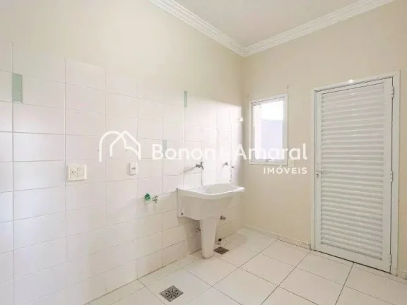 Imagem Sofisticada casa para aluguel no Alphaville Campinas. 
A residência possui uma área construída de...